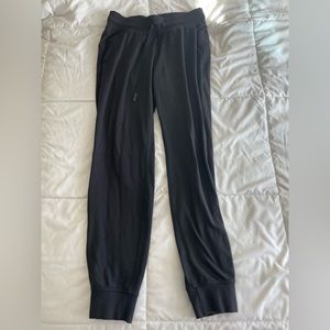 Lululemon size 6 Joggers